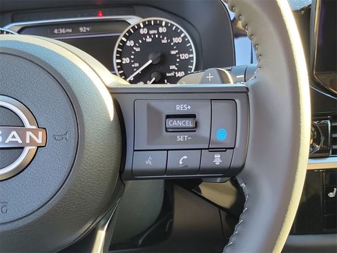 New 2025 Nissan Pathfinder SV w/ Black Appearance Package image 7