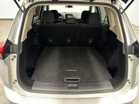 Used 2024 Nissan Rogue S FWD image 7