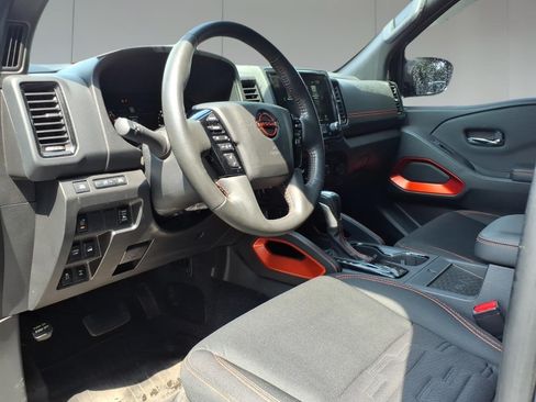 Used 2023 Nissan Frontier PRO-4X w/ Pro Convenience Package AWD/4WD image 8