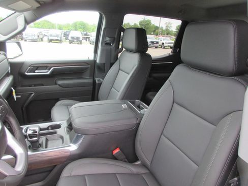 New 2026 GMC Sierra 1500 SLT w/ SLT Convenience Package AWD/4WD image 11