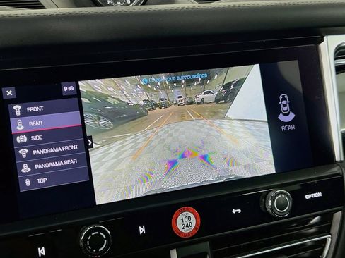 Certified 2024 Porsche Macan S AWD/4WD image 17