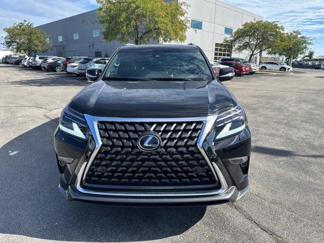 Used 2023 Lexus GX 460 Luxury w/ Sport Design Package AWD/4WD image 8