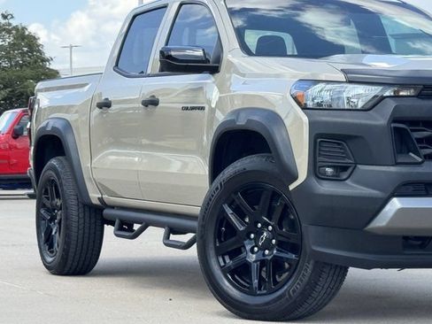 Used 2024 Chevrolet Colorado Trail Boss AWD/4WD image 3