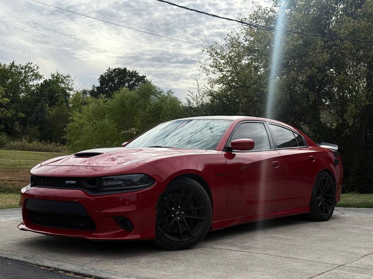 Used 2017 Dodge Charger R/T RWD image 2