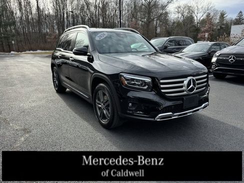 Used 2026 Mercedes-Benz GLB 250 4MATIC image 1