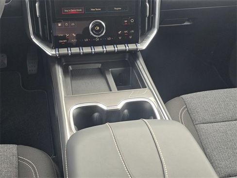 New 2026 GMC Acadia Elevation image 17