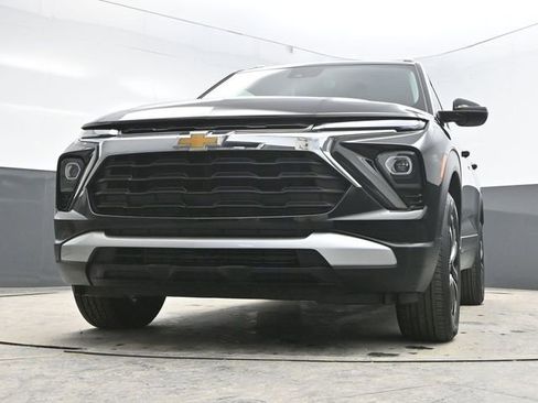 Used 2025 Chevrolet TrailBlazer LT w/ Driver Confidence Package image 23