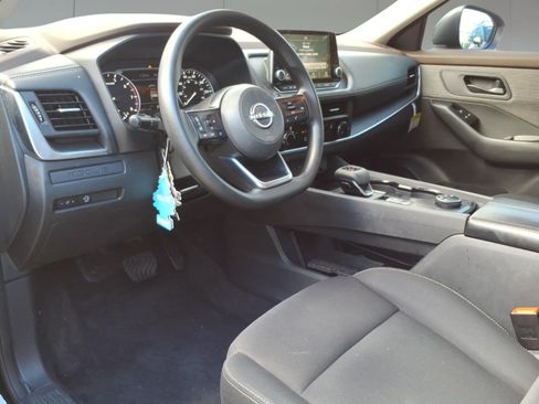 Used 2023 Nissan Rogue S AWD/4WD image 9