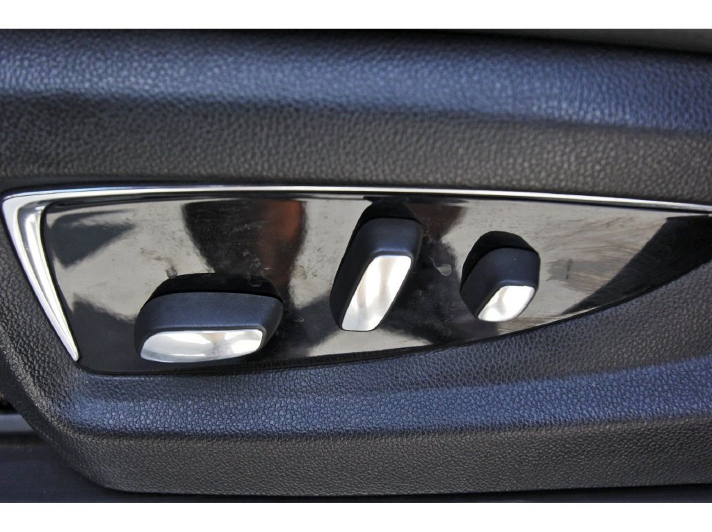 Used 2015 Cadillac Escalade ESV Premium RWD image 26