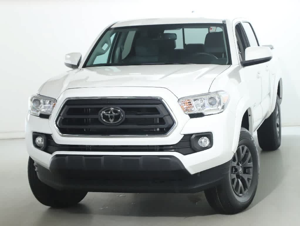 Certified 2023 Toyota Tacoma SR5 AWD/4WD image 3