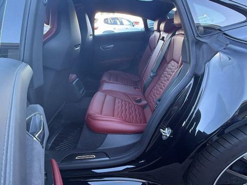 Used 2024 Audi e-tron GT Prestige w/ Prestige Package image 10