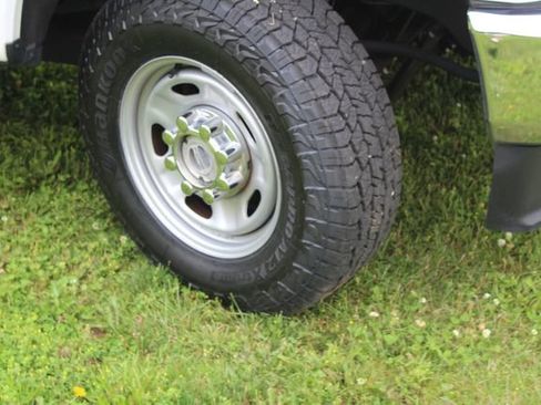 Used 2021 Ford F250 XL w/ Power Equipment Group AWD/4WD image 6