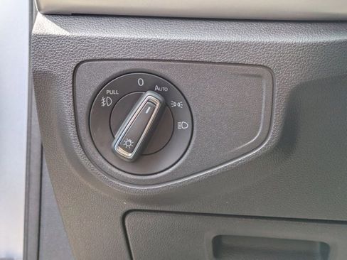 Used 2019 Volkswagen Atlas SEL Premium image 8