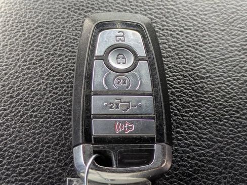 Certified 2018 Ford F150 Lariat w/ Equipment Group 502A Luxury AWD/4WD image 29