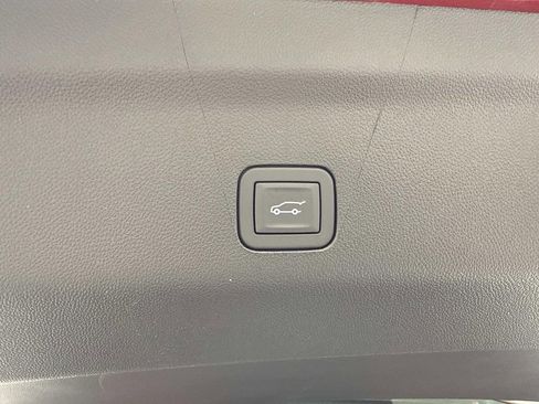 New 2026 Cadillac Escalade V image 12