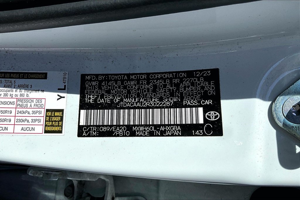 Used 2024 Toyota Prius XLE FWD image 12