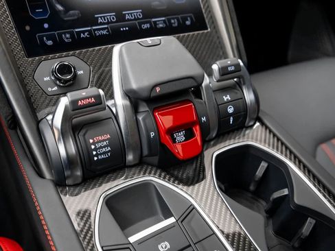 Used 2024 Lamborghini Urus Performante image 17