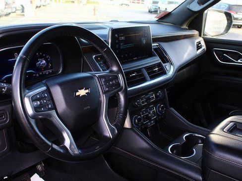 Used 2023 Chevrolet Tahoe Premier image 3