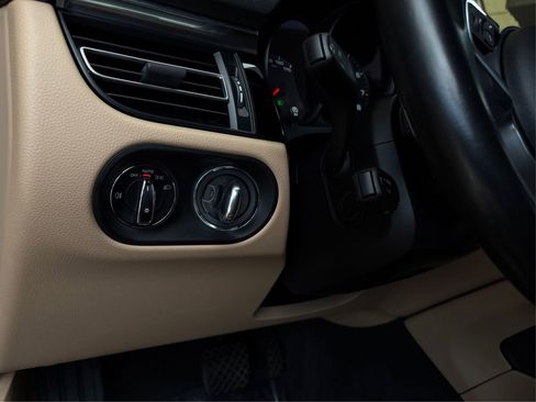 Used 2020 Porsche Macan Base image 20