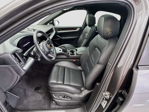 Certified 2024 Porsche Cayenne Coupe AWD/4WD image 5