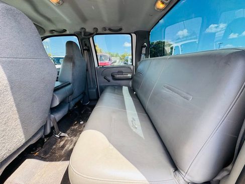 Used 2004 Ford F350 XL image 9