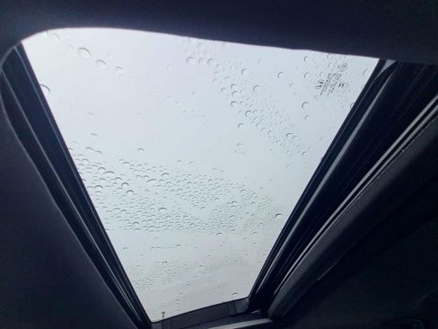 Used 2025 Honda Accord Sport image 31