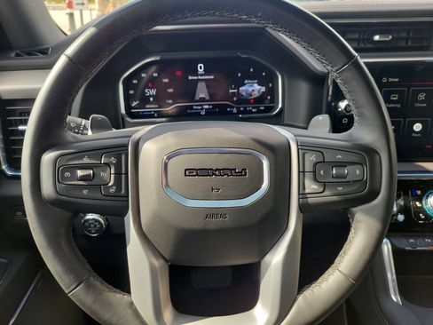 Used 2024 GMC Sierra 1500 Denali w/ Technology Package image 17