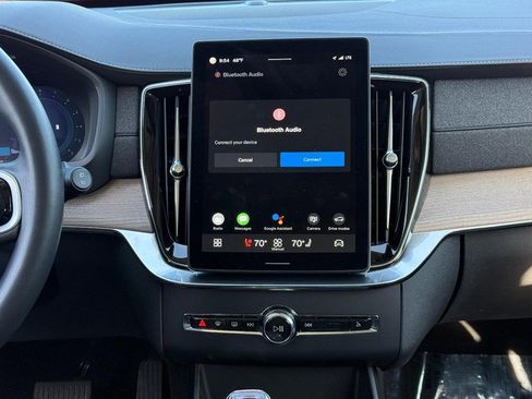 Used 2025 Volvo XC90 B6 Plus image 15