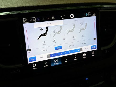 Used 2021 Chrysler Pacifica Limited w/ Uconnect Theater Family Group AWD/4WD image 8