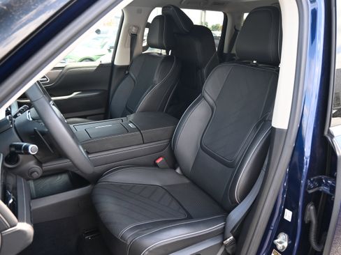 Used 2026 INFINITI QX80 Luxe RWD image 7