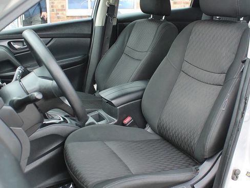 Used 2018 Nissan Rogue S image 13