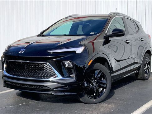 Used 2024 Buick Encore GX Sport Touring w/ Comfort Package image 1