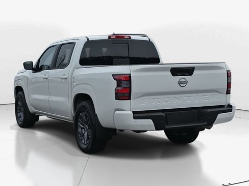 Used 2025 Nissan Frontier SV w/ SV Convenience Package image 7