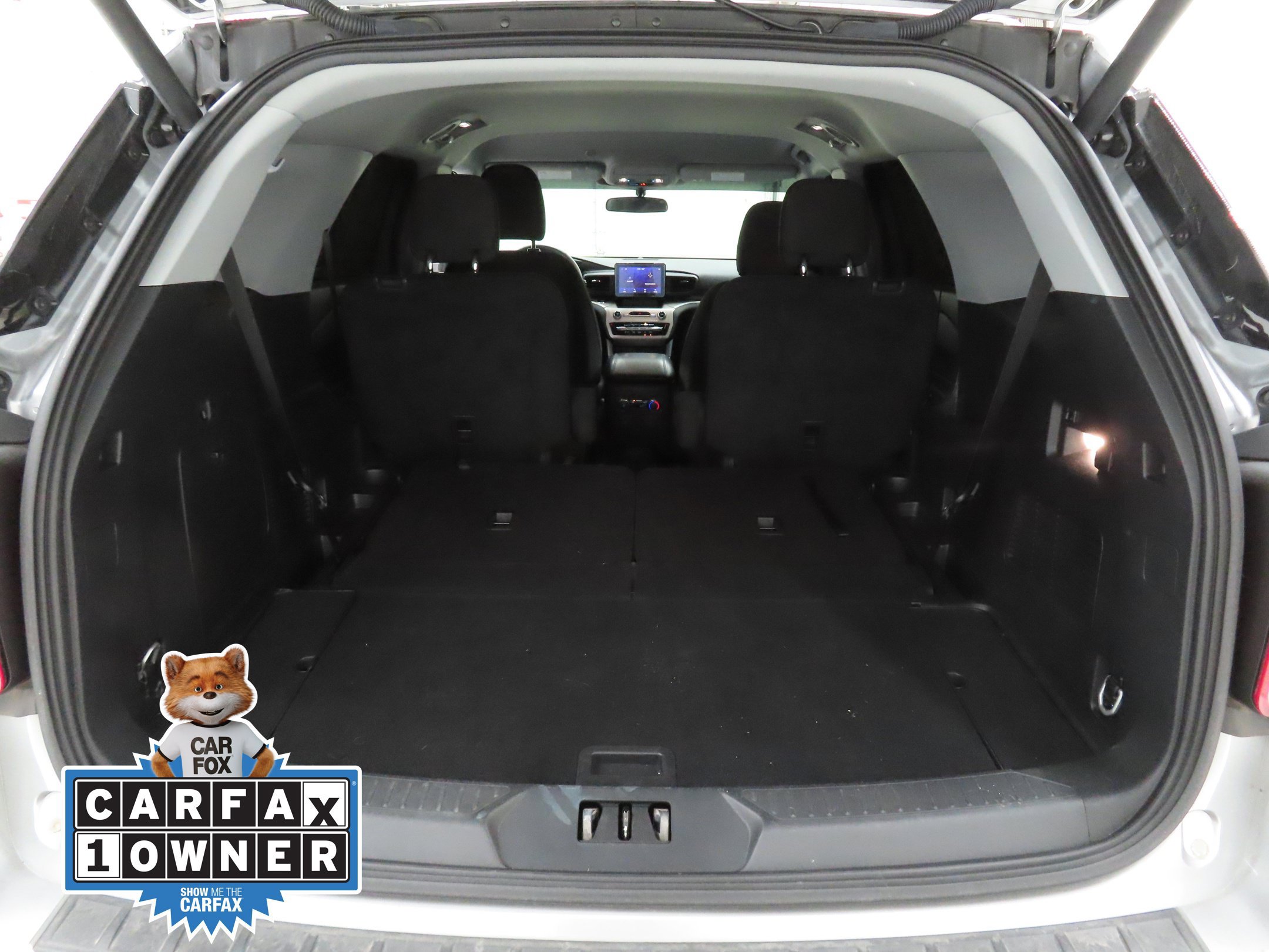 Used 2024 Ford Explorer XLT RWD image 22