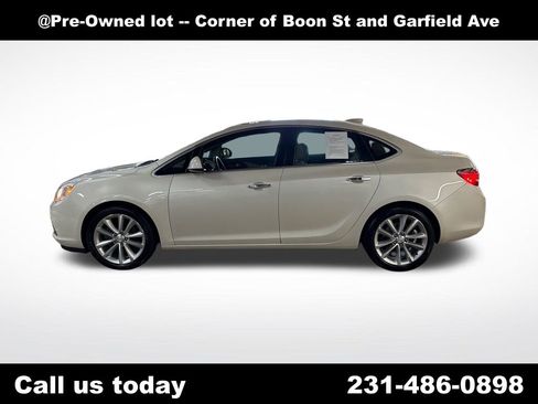Used 2016 Buick Verano Leather w/ Driver Confidence Package FWD image 2