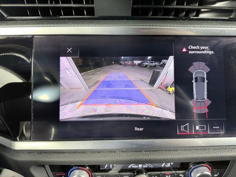 Used 2020 Audi Q3 2.0T Premium w/ Convenience Package image 18