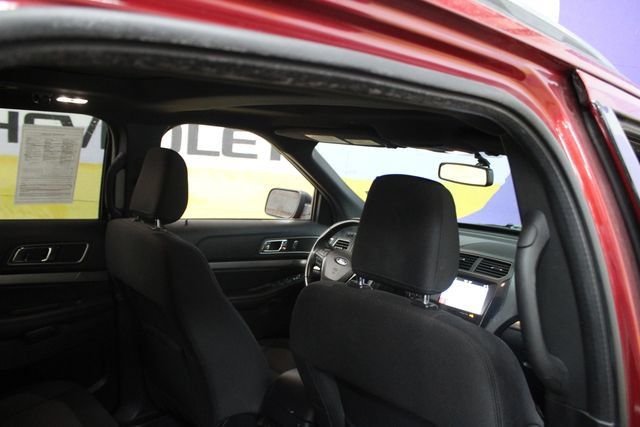 Used 2019 Ford Explorer XLT AWD/4WD image 12