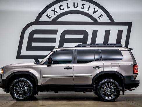 Used 2024 Toyota Land Cruiser 1958 image 5