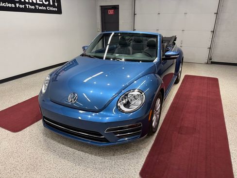 Used 2019 Volkswagen Beetle 2.0T S FWD image 5