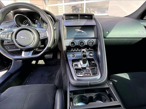 Used 2020 Jaguar F-TYPE P300 image 15