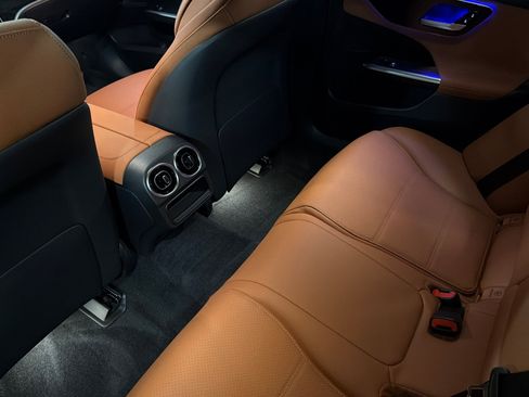 New 2026 Mercedes-Benz C 300 Sedan image 11