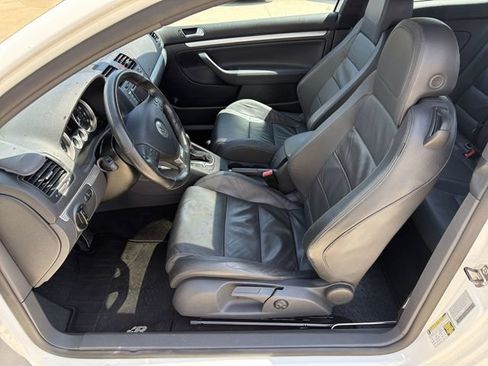 Used 2008 Volkswagen R32 AWD/4WD image 13