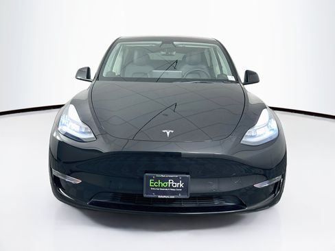 Used 2021 Tesla Model Y Long Range AWD/4WD image 2