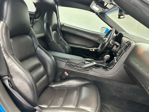 Used 2009 Chevrolet Corvette Coupe w/ Preferred Equipment Group RWD image 12
