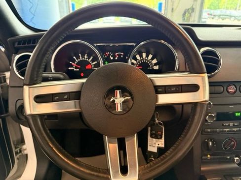 Used 2008 Ford Mustang Coupe RWD image 12