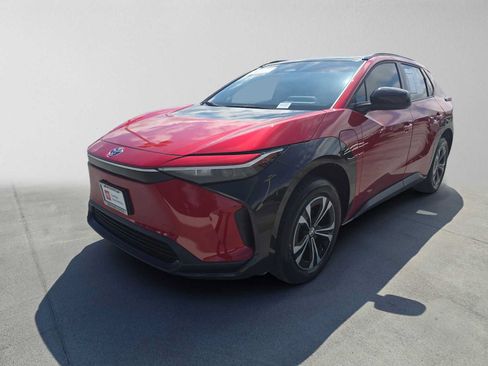 Used 2024 Toyota bZ4X AWD w/ Weather Package image 7