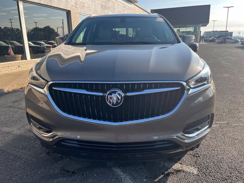 Used 2020 Buick Enclave Essence w/ Sound and Sites Package AWD/4WD image 2