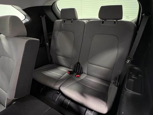 Used 2017 Hyundai Santa Fe SE image 28