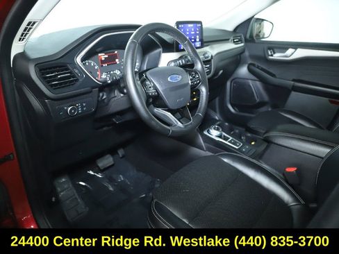 Used 2022 Ford Escape SEL image 18