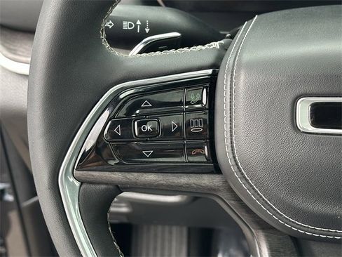 Used 2023 Jeep Grand Cherokee L Overland w/ Luxury Tech Group IV image 13